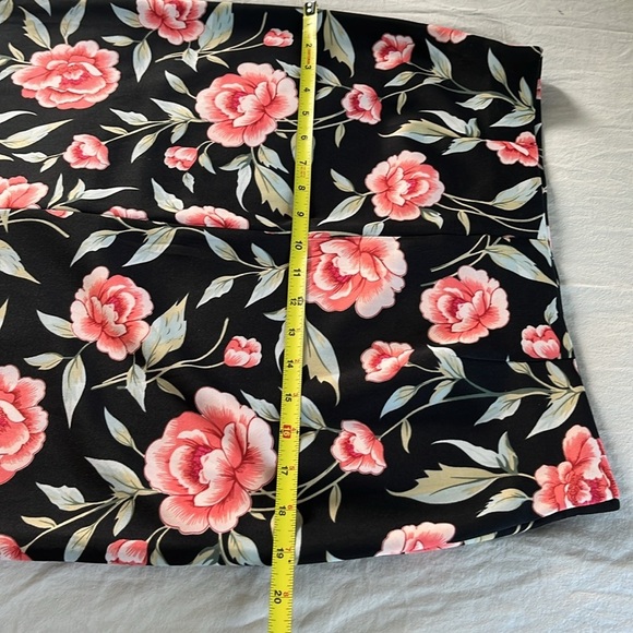 NYCC• Pull-On Pencil Skirt Floral Retro Women’s Size Medium EUC - Picture 13 of 15